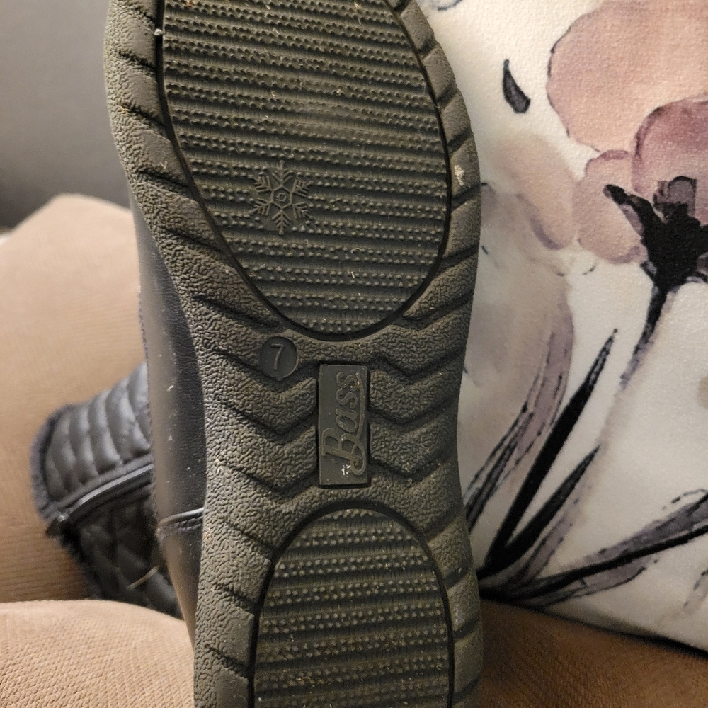 G.H, BASS Black Quilted‎ Women's Boots - Picture 4 of 4